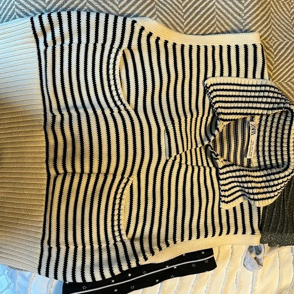 Knit - Picture 1 of 2